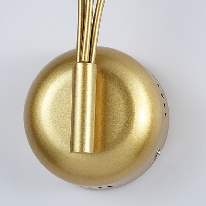 Lampada da parete a parete in metallo moderno nordico a 3 luci per la camera da letto