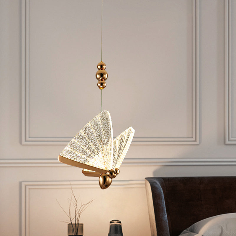 Lámpara colgante de LED de oro acrílico en estilo artístico moderno de aleación de zinc mariposa luz colgante
