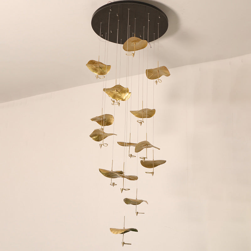 Moderne lotusblattförmige Anhänger Leichte Messing 15/32 Kopftreppe Mehrere Hanglampe in Gold