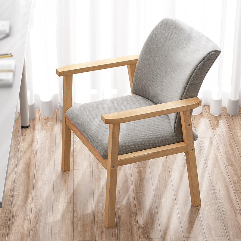 Chaise de salle à manger en bois avec fauteuil à dossier massif en bois d'hévéa scandinave avec pieds naturels