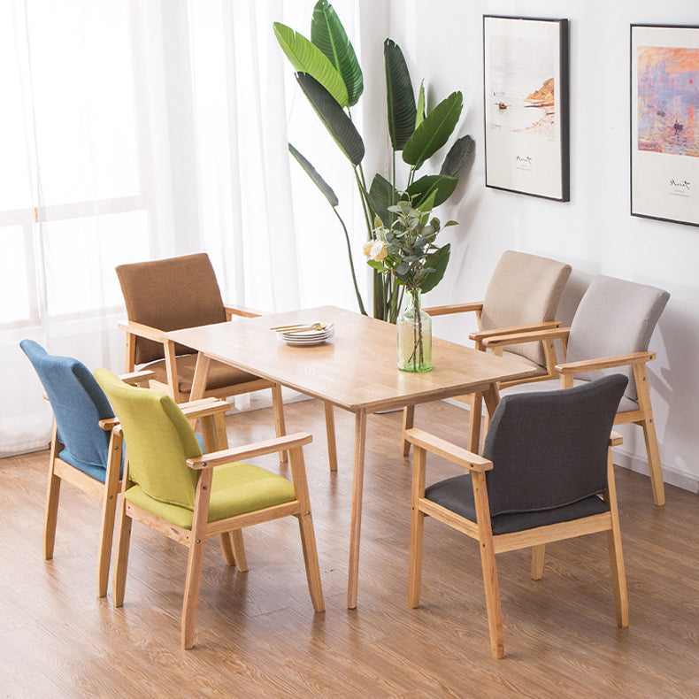Chaise de salle à manger en bois de fauteuil à dossier solide en bois d'hévéa scandinave pour la maison
