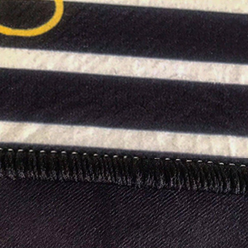 Bold Abstract Pattern Carpet Washable Trendy Area Rug Polyster Non-Slip Backing Rug for Living Room