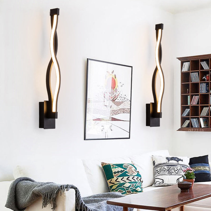 Acrylic Linear LED Wall Sconce in Modern Simplicity Aluminium 2-Light Wall Lamp for Interior Spaces