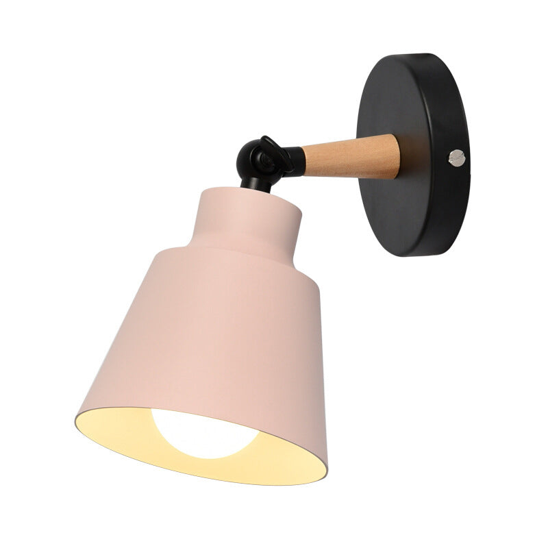 Lampe à paroi simple nordique moderne Lumière murale macaron avec une teinte en fer forgé