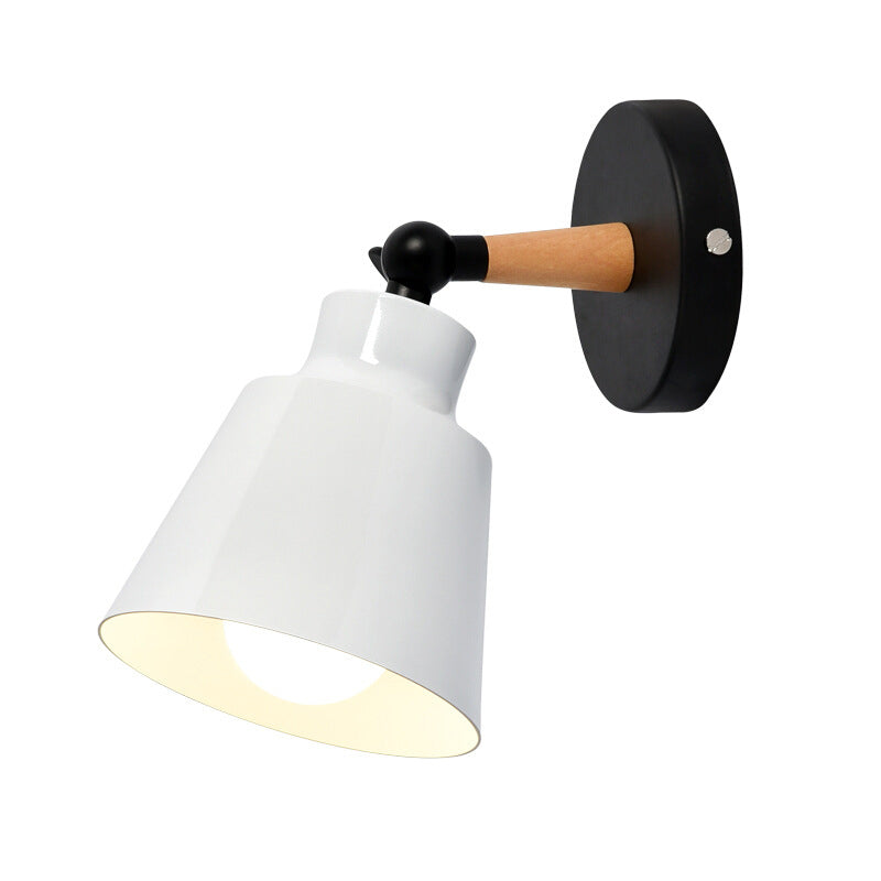 Lampe à paroi simple nordique moderne Lumière murale macaron avec une teinte en fer forgé