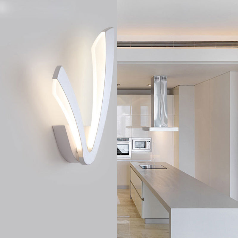 Pronzo della parete a LED bianco acrilico in moderna lampada da parete in ferro laccata in stile conciso per spazi interni