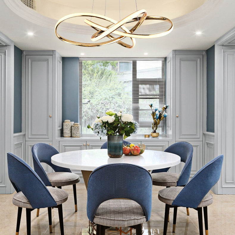 Acrylgold -LED -Anhänger Licht im modernen präzisen Stil Eisen linearer Kronleuchter für Innenräume