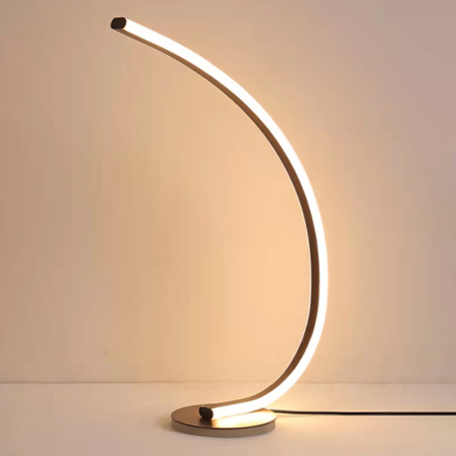Nordic Artistic Simple Modern Style LED Table Lamp for Living Room Bedroom