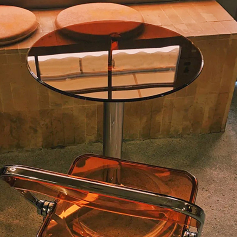 Eettafel van helder gehard glas Eigentijdse eettafel met driepootbasis
