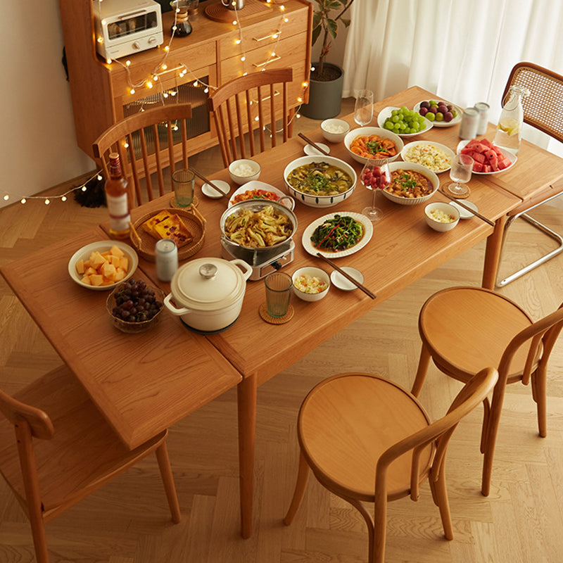 Retractable Solid Wood Table Modern Dining Table with 4 Legs for Restaurant