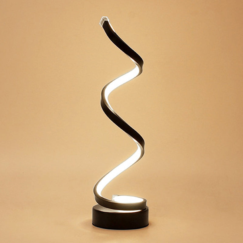 Lampade da tavolo da notte lineari Lampade da tavolo a led Metal 1 Lampade leggera