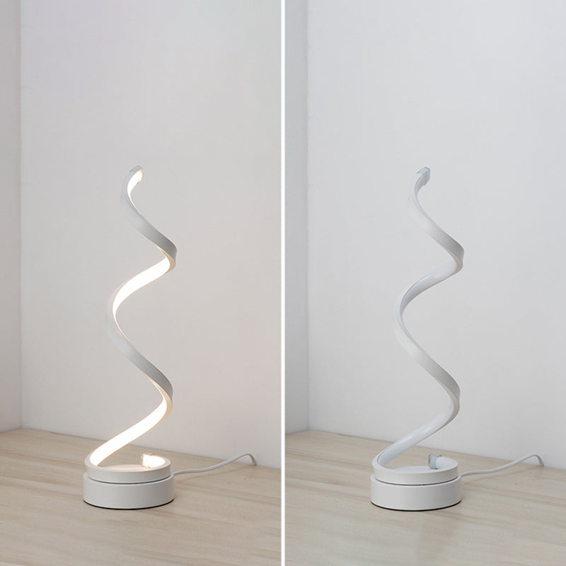 Lampade da tavolo da notte lineari Lampade da tavolo a led Metal 1 Lampade leggera