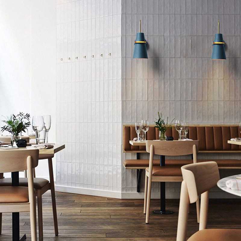 Illuminazione a parete svasata in metallo contemporaneo 1 lampada montata a parete per la testa