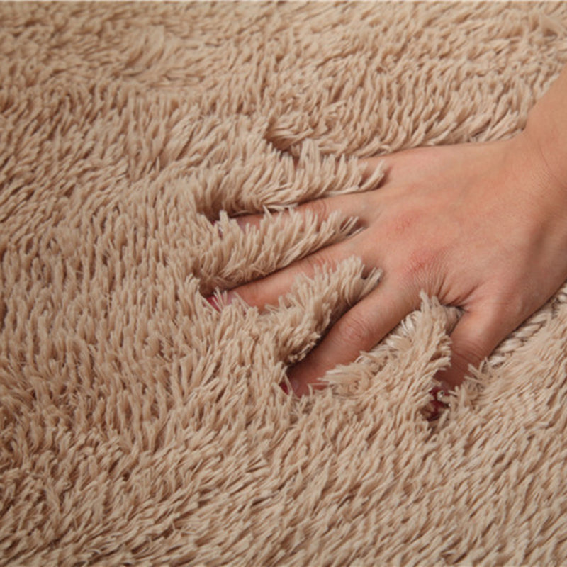 Alfombra de dormitorio redondea área de pelusa sólida poliéster alfombra de interior resistente a manchas casuales