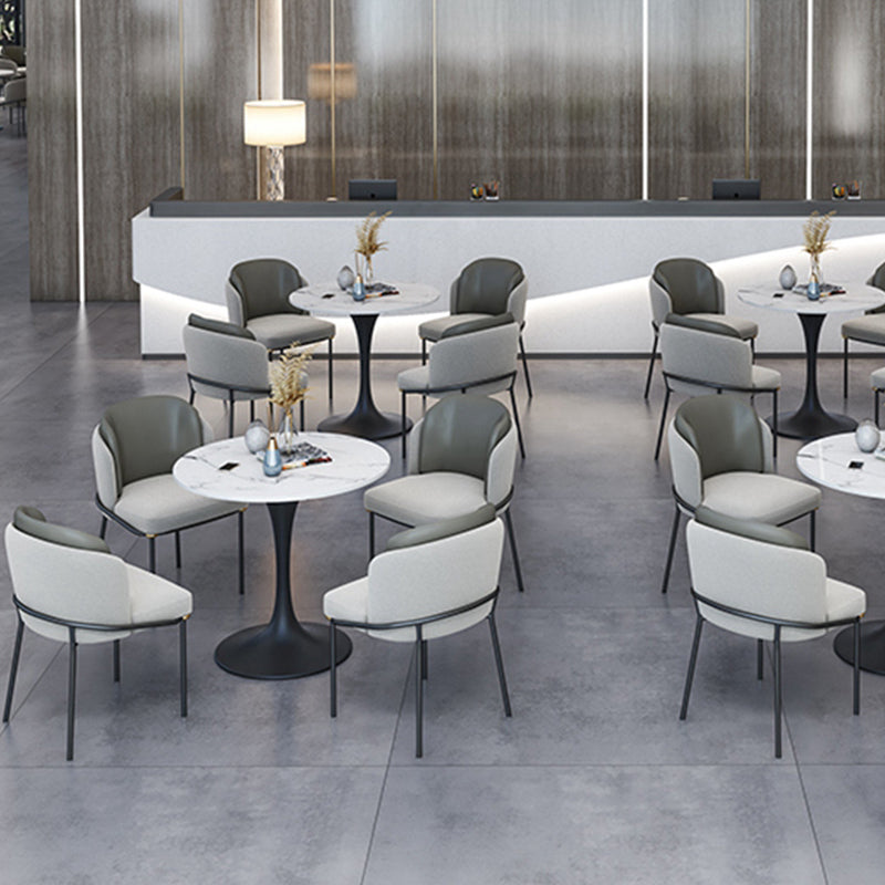 Ronde Tulponderstel Moderne Eettafel Wittint Vaste Tafel van Gesinterde Steen