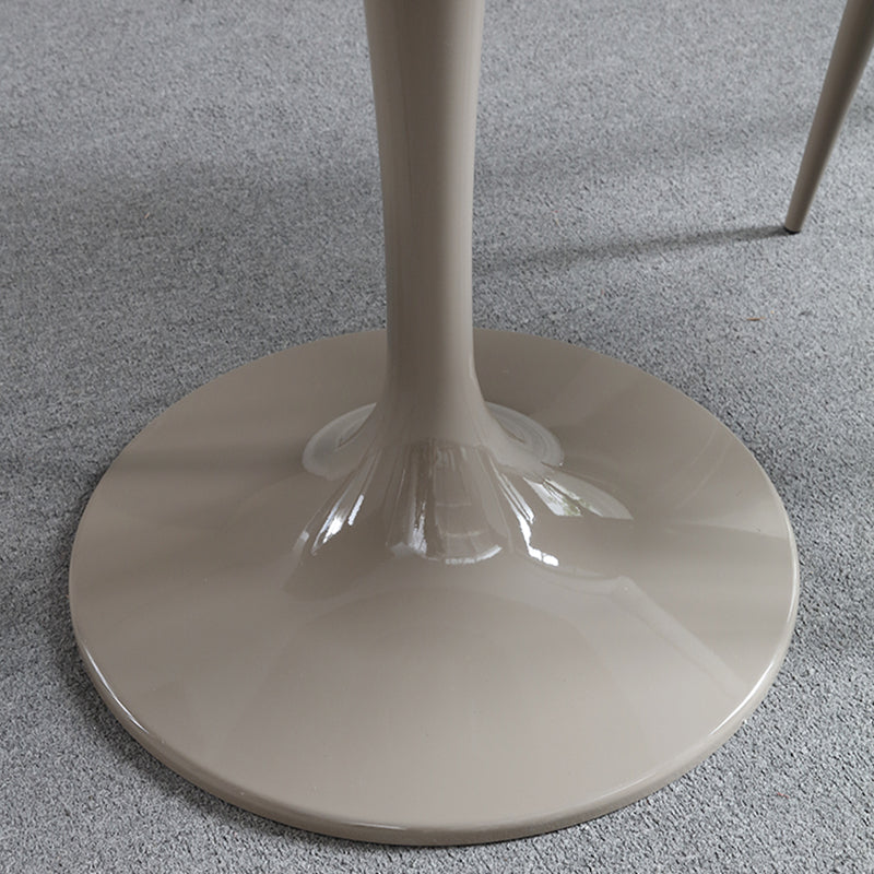 Ronde eigentijdse eettafel in bruintinten Vaste tafel van gesinterde steen