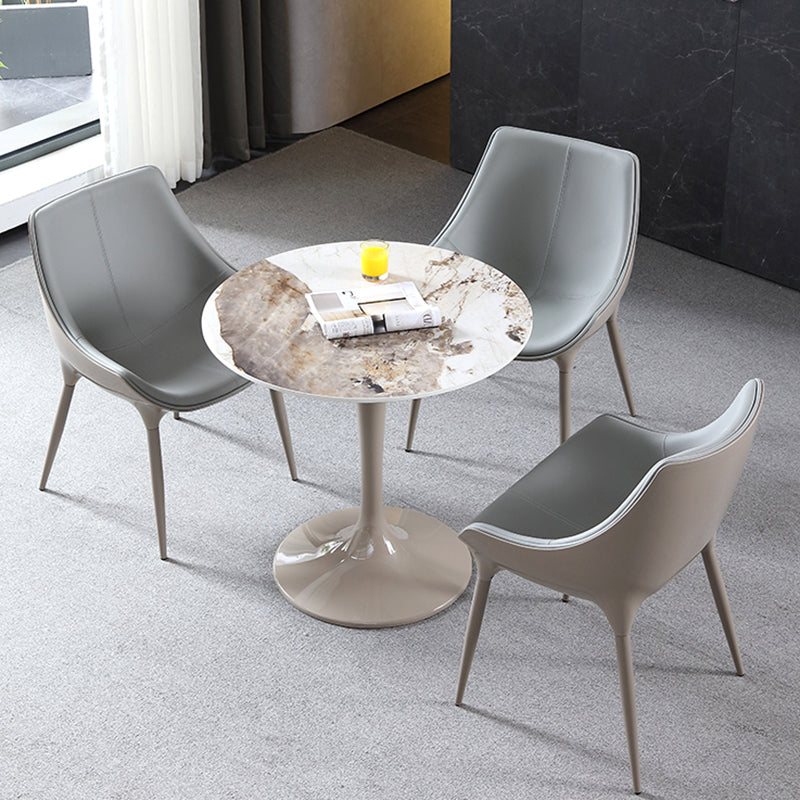 Ronde eigentijdse eettafel in bruintinten Vaste tafel van gesinterde steen