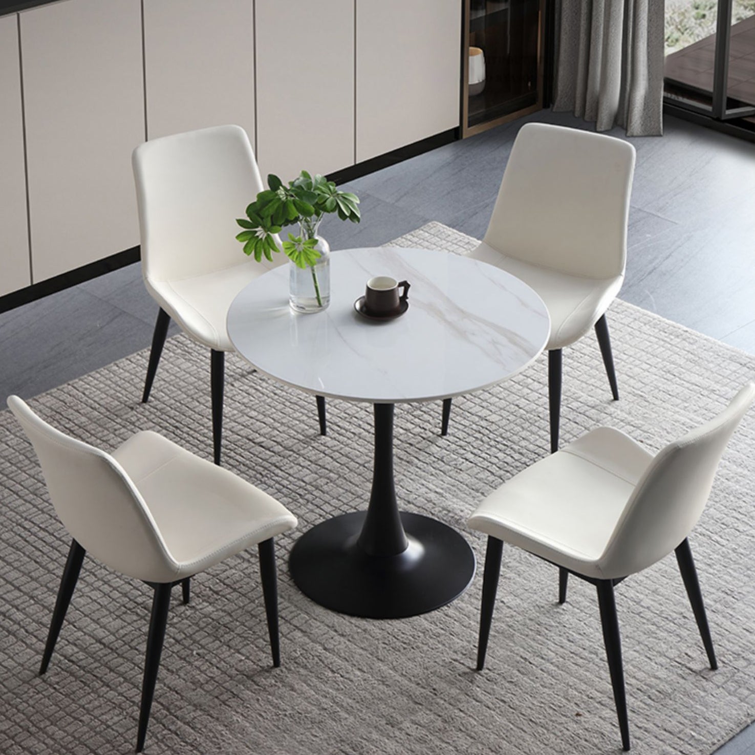 Moderne ronde eettafel gesinterde stenen eettafel met tulpbasis voor thuiskeukendiner