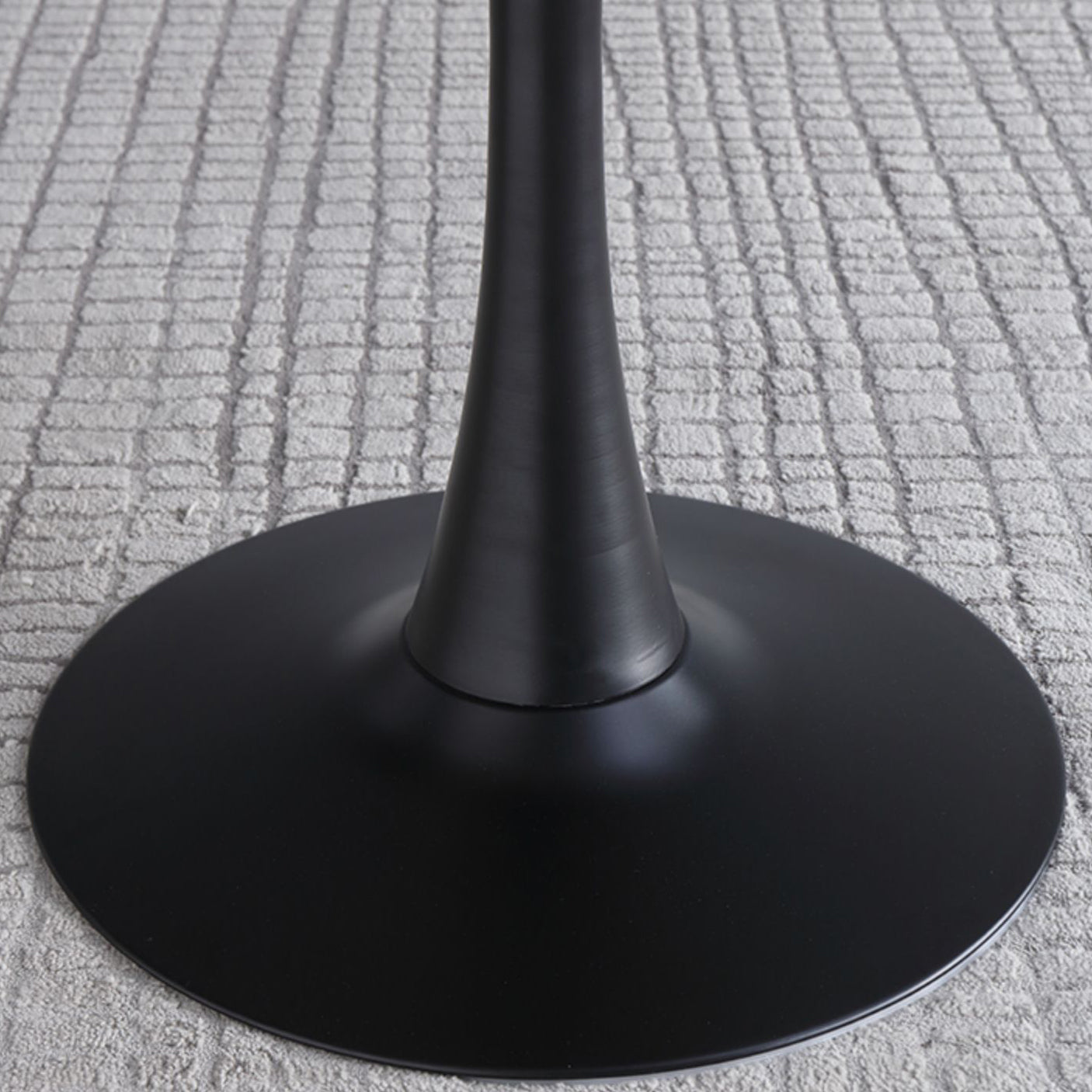 Moderne ronde eettafel gesinterde stenen eettafel met tulpbasis voor thuiskeukendiner