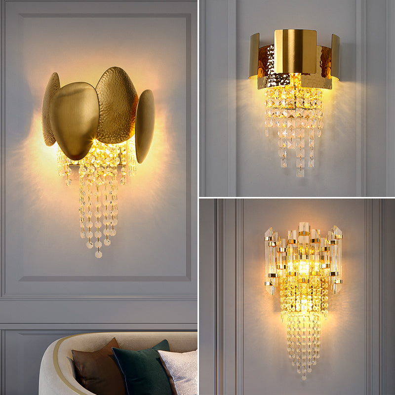 Pronzo della parete a montaggio a filo oro con lampada da parete postmoderna a tonalità di cristallo chiaro