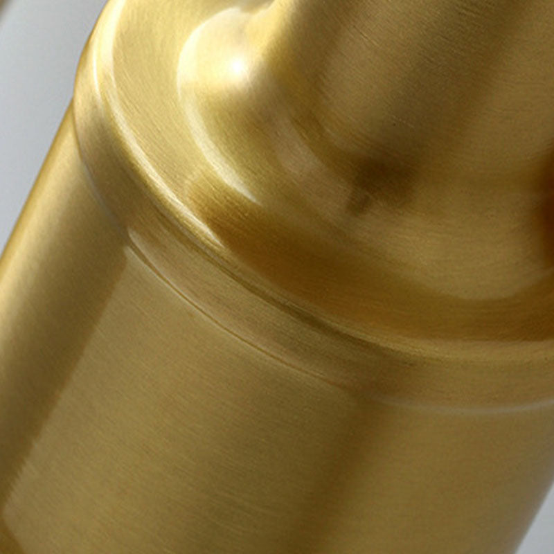 1-Licht-Halbzylinder-Schatten Wandleuchte postmoderne Wandbeleuchtung im Messing