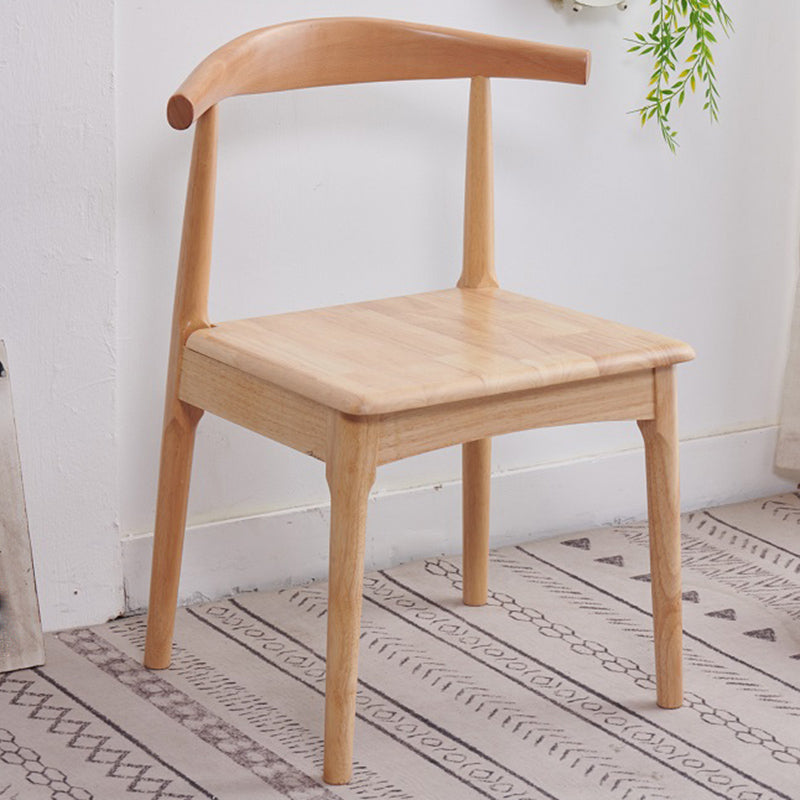 Chaise de salle à manger contemporaine chaise latérale ouverte avec des pattes en bois pour un usage domestique