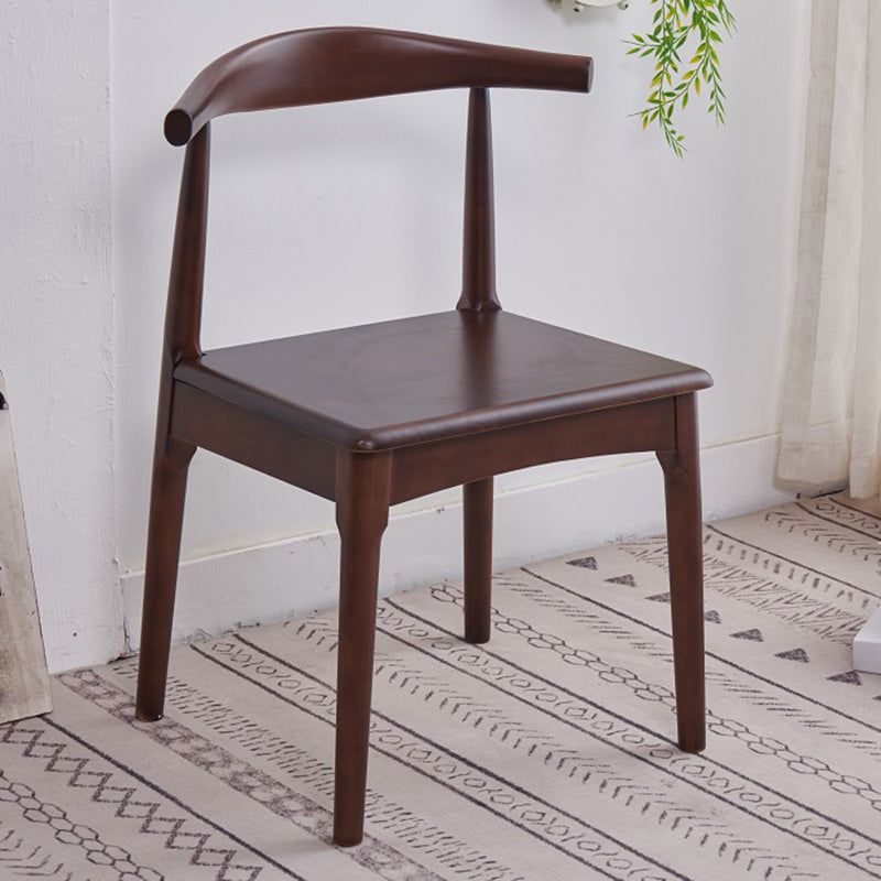 Chaise de salle à manger contemporaine chaise latérale ouverte avec des pattes en bois pour un usage domestique