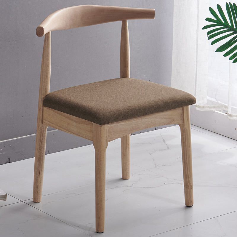 Chaise de salle à manger contemporaine chaise latérale ouverte avec des pattes en bois pour un usage domestique
