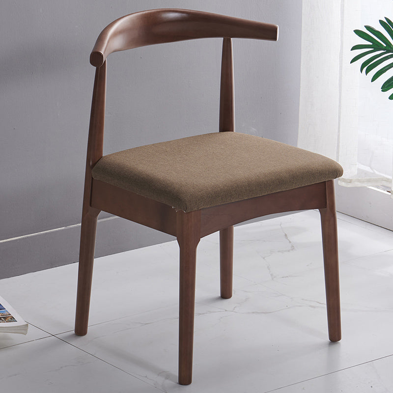 Chaise de salle à manger contemporaine chaise latérale ouverte avec des pattes en bois pour un usage domestique