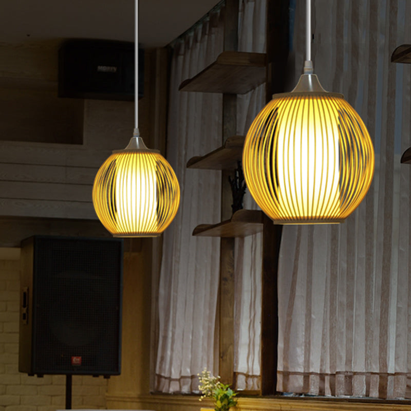 Chinese 1 Head Pendant Lighting Beige Lantern Ceiling Hanging Light with Bamboo Shade