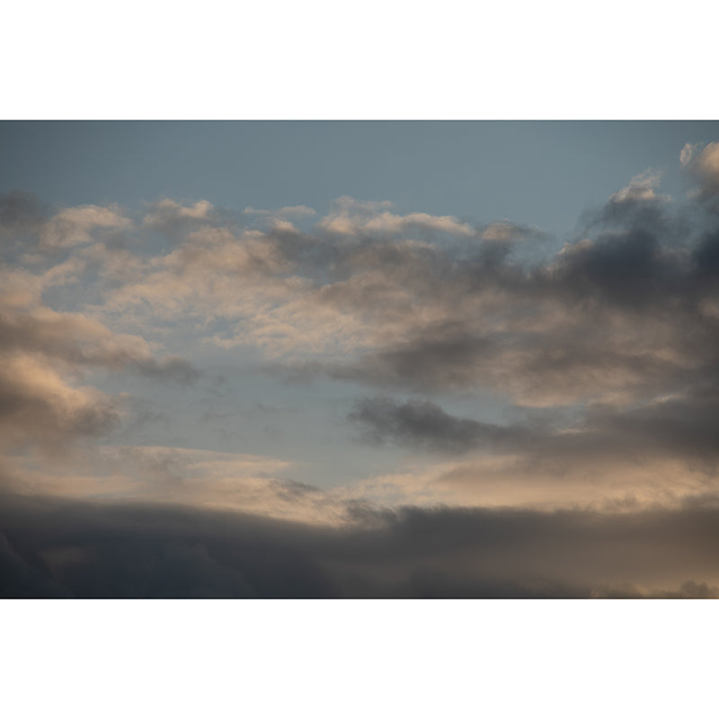 Simple Style Sky Mural Decal Stain Resistant Wallpaper for Living Room Wall Art