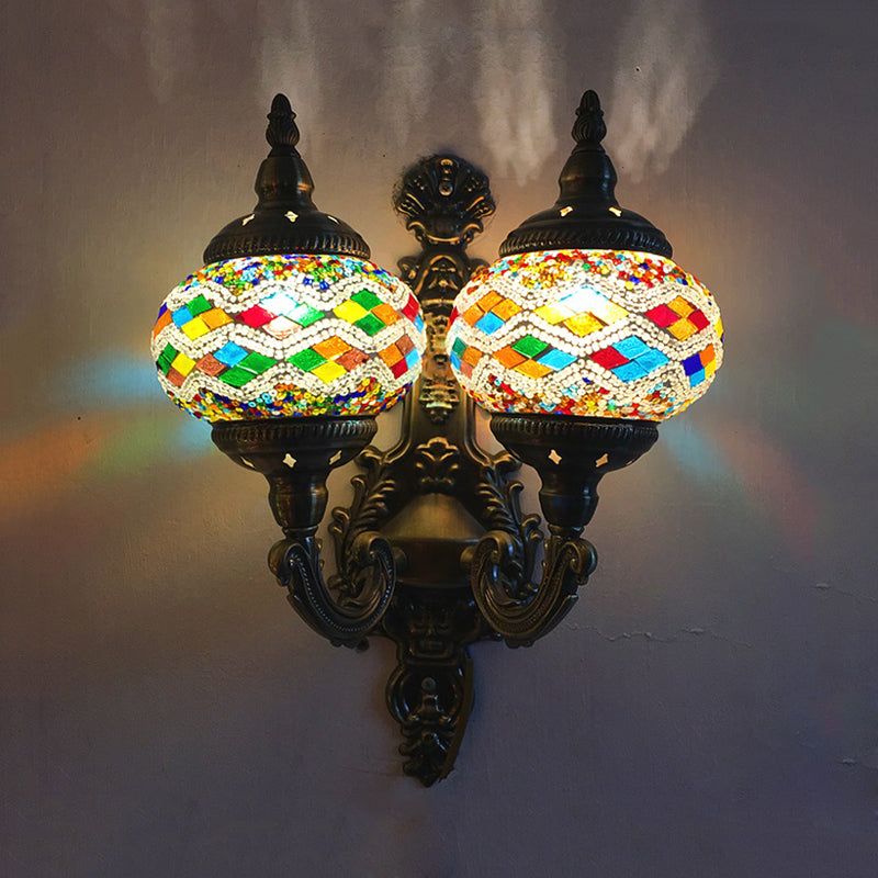 Traditionelle Kugelwandhalterung Licht 2 Köpfe Buntglas Wandleuchte in Weiß/Gelb/Himmelblau