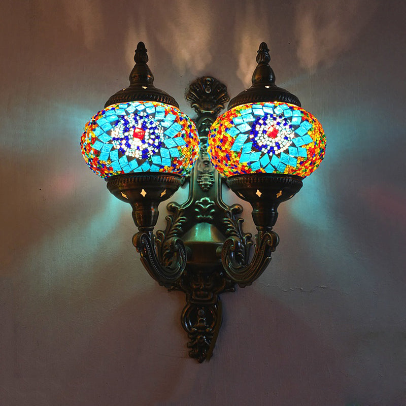 Traditionelle Kugelwandhalterung Licht 2 Köpfe Buntglas Wandleuchte in Weiß/Gelb/Himmelblau