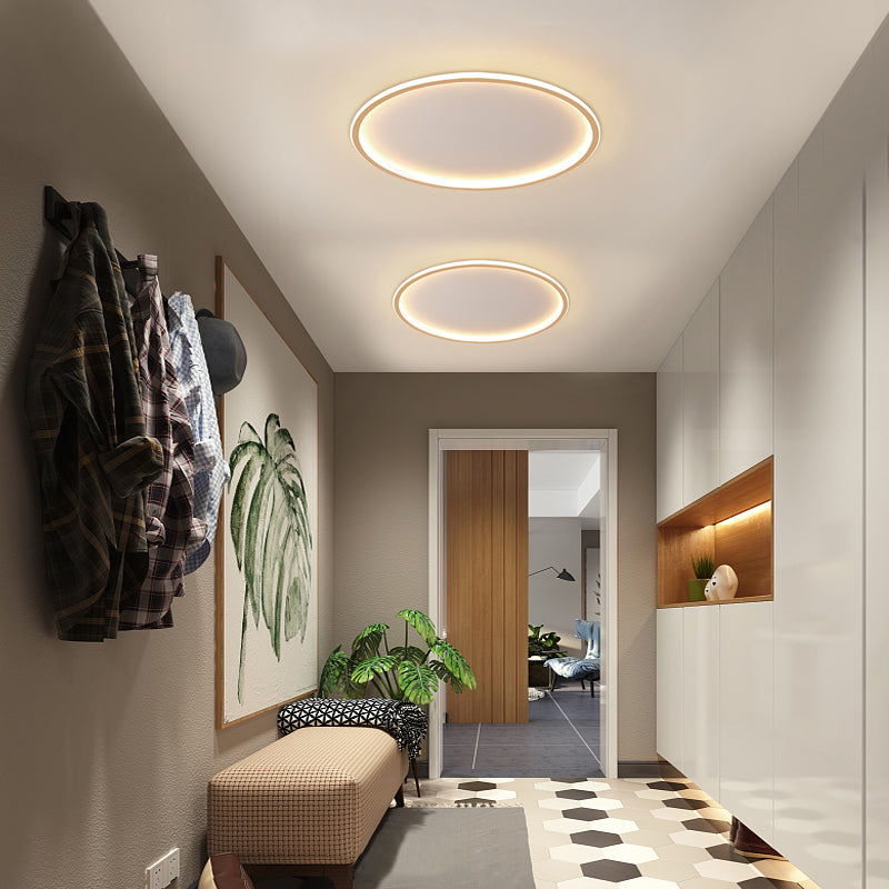 Metal geométrico cerca del accesorio de techo de montaje empotrado LED nórdico con iluminación de techo