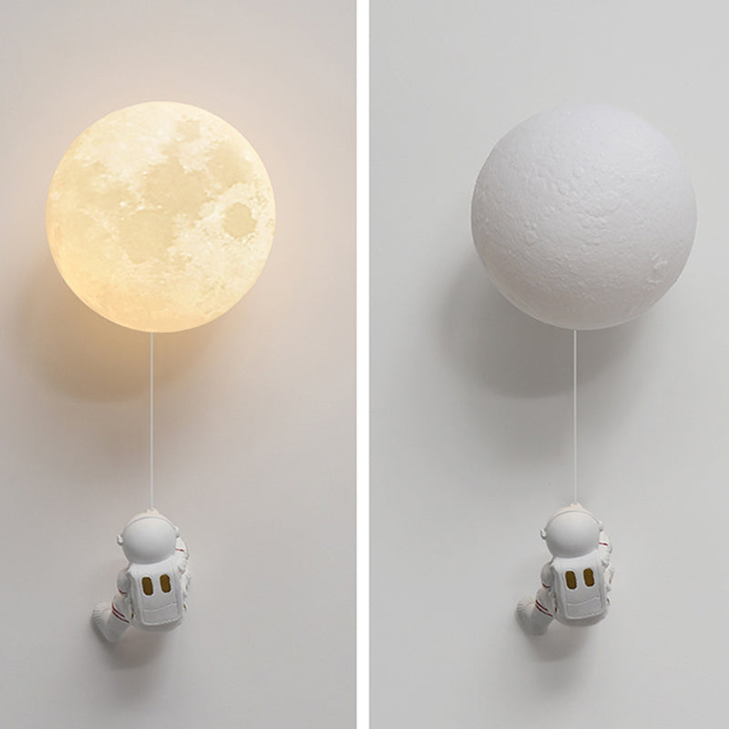 3 Color Opcional Luz Diconce con sombra de vidrio de orbe Astronaut Wall Light