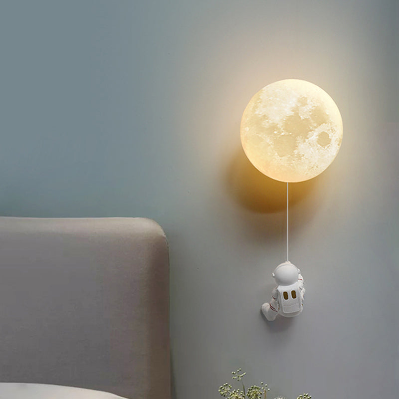 3 Color Opcional Luz Diconce con sombra de vidrio de orbe Astronaut Wall Light
