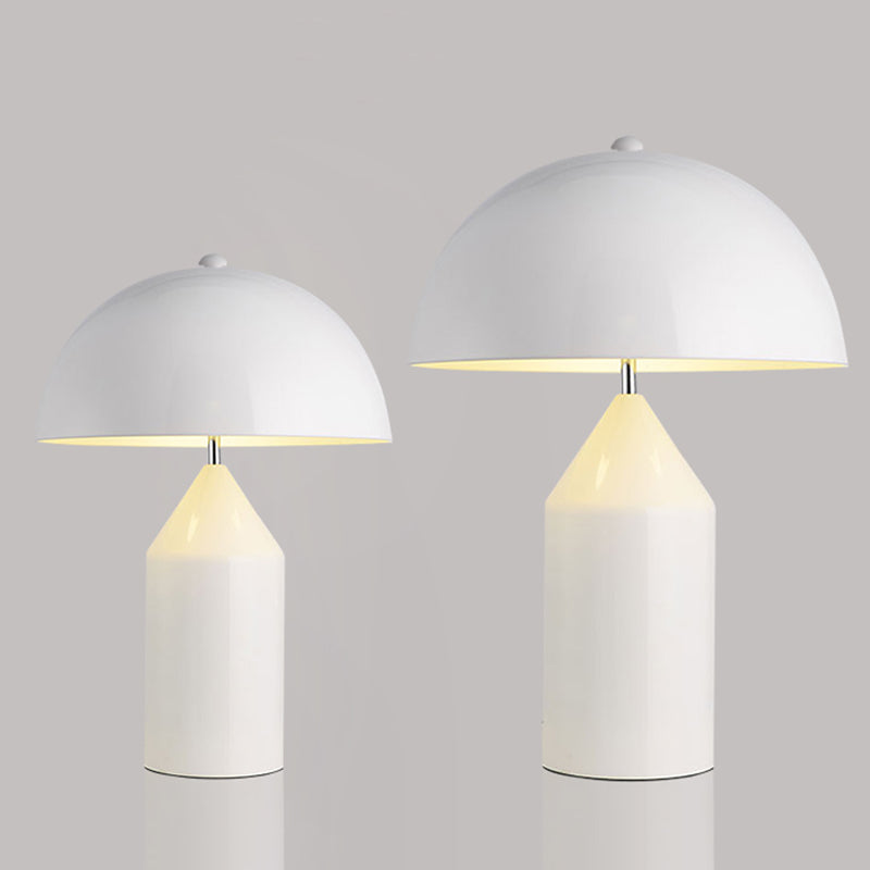 Nächte und Lampe für das Schlafzimmer mit Metallpilz-Look-Tisch-Leuchtfestigkeit und Lampe