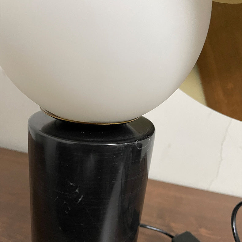 Nuits rondes en métal et lampe de style simplicité Lumière avec base en marbre