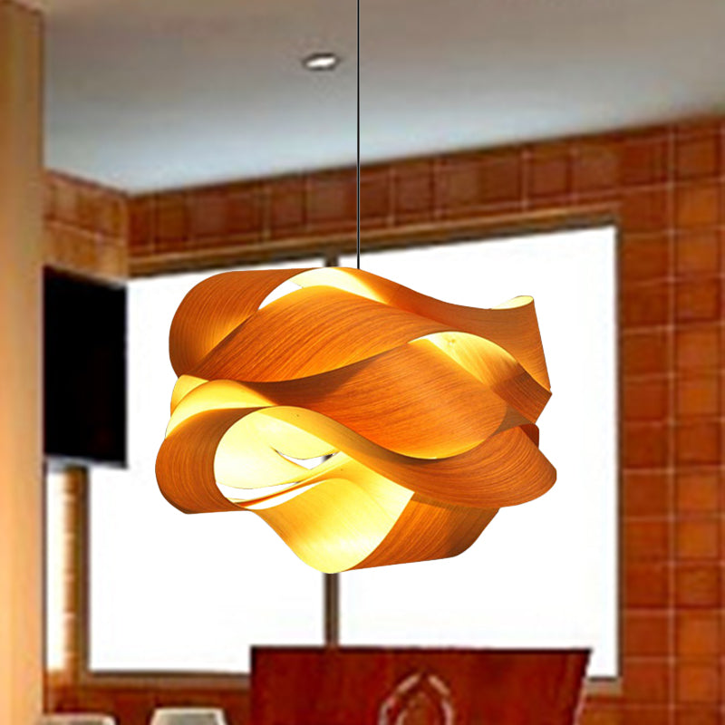 Twist Hanging Light Chinese Wood 1 Glühbirne 18 "/23,5" breit beige hängende Beleuchtung