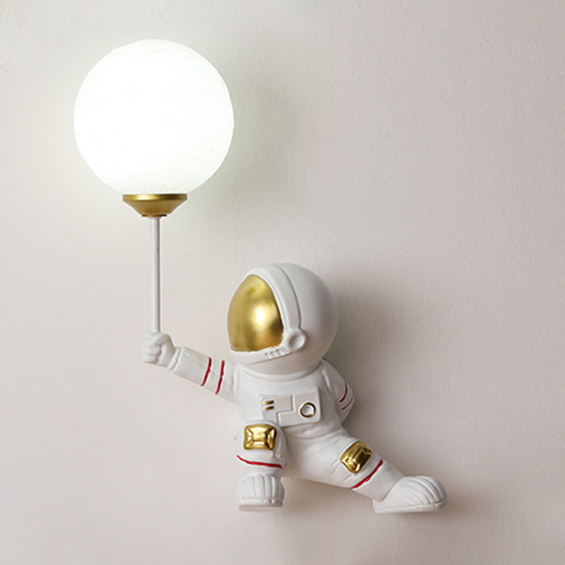 Astronauts Resin Material Wall Sconce 1 Head Wall Mounted Light Fixture for Child Room