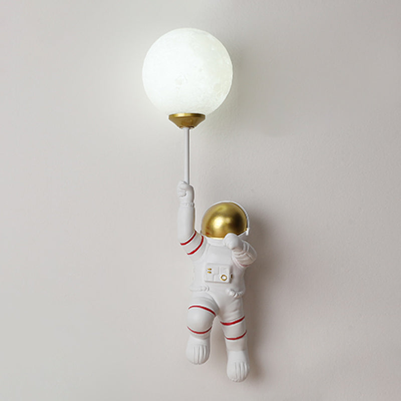 Astronauts Resin Material Wall Sconce 1 Head Wall Mounted Light Fixture for Child Room
