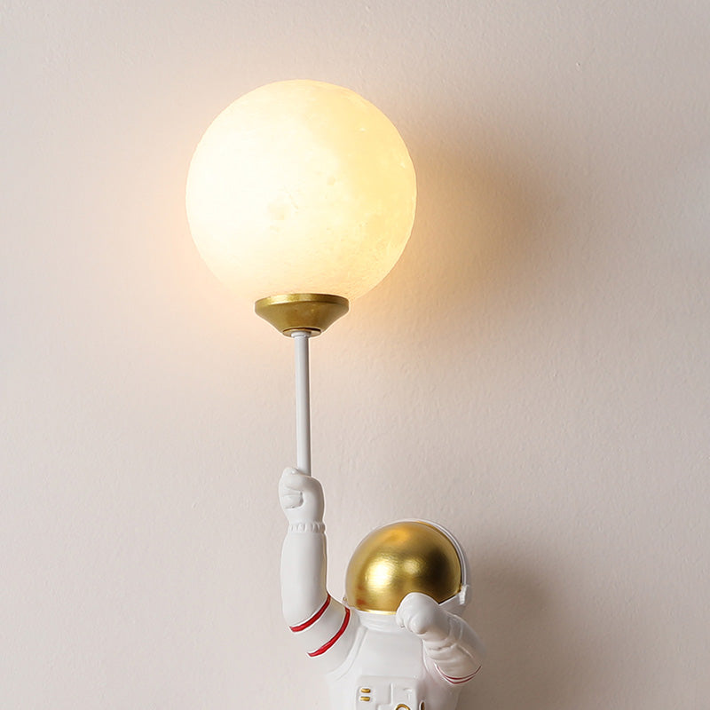 Astronauts Resin Material Wall Sconce 1 Head Wall Mounted Light Fixture for Child Room