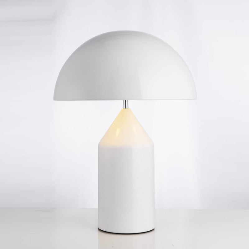 Contemporary Style 3-Bulbs Simplicity Metal Table Lamp for Bedroom Living Room