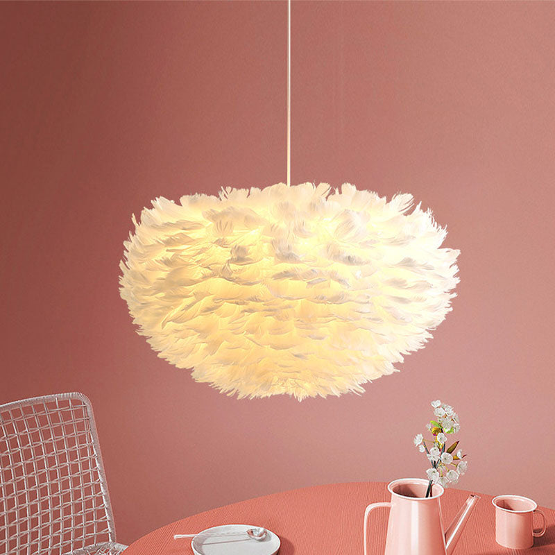 Luminaires de lustre Globe Chandelier Multi-Head Primp à lustre blanc avec une teinte en plumes