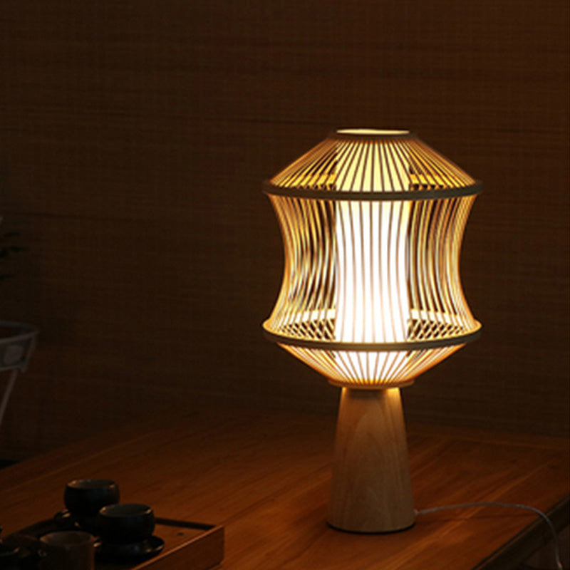 Lampada da lavoro conica Lampada da scrivania beige a 1 testa in legno giapponese con paralume in bambù