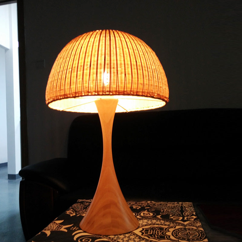 Lámpara de escritorio de madera de trompeta Asia 1 Bulbo Beige Task Iluminación con sombra de bambú del hemisferio