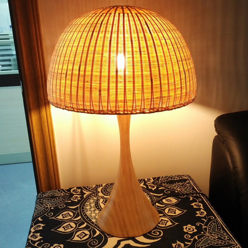 Lámpara de escritorio de madera de trompeta Asia 1 Bulbo Beige Task Iluminación con sombra de bambú del hemisferio