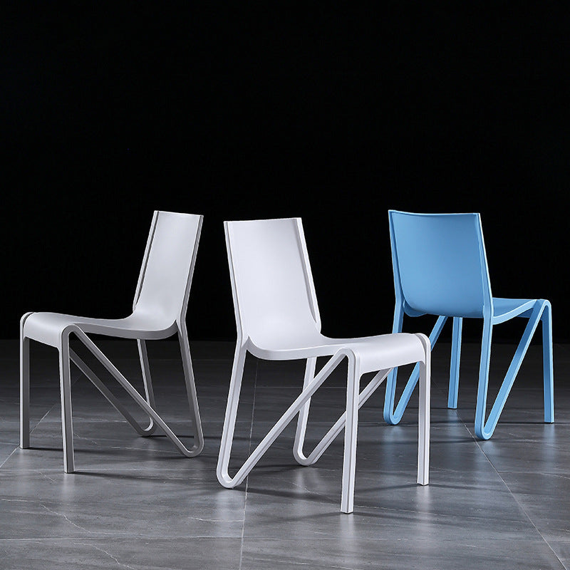 Chaise latéral de maison scandinave solide en plastique multicolore