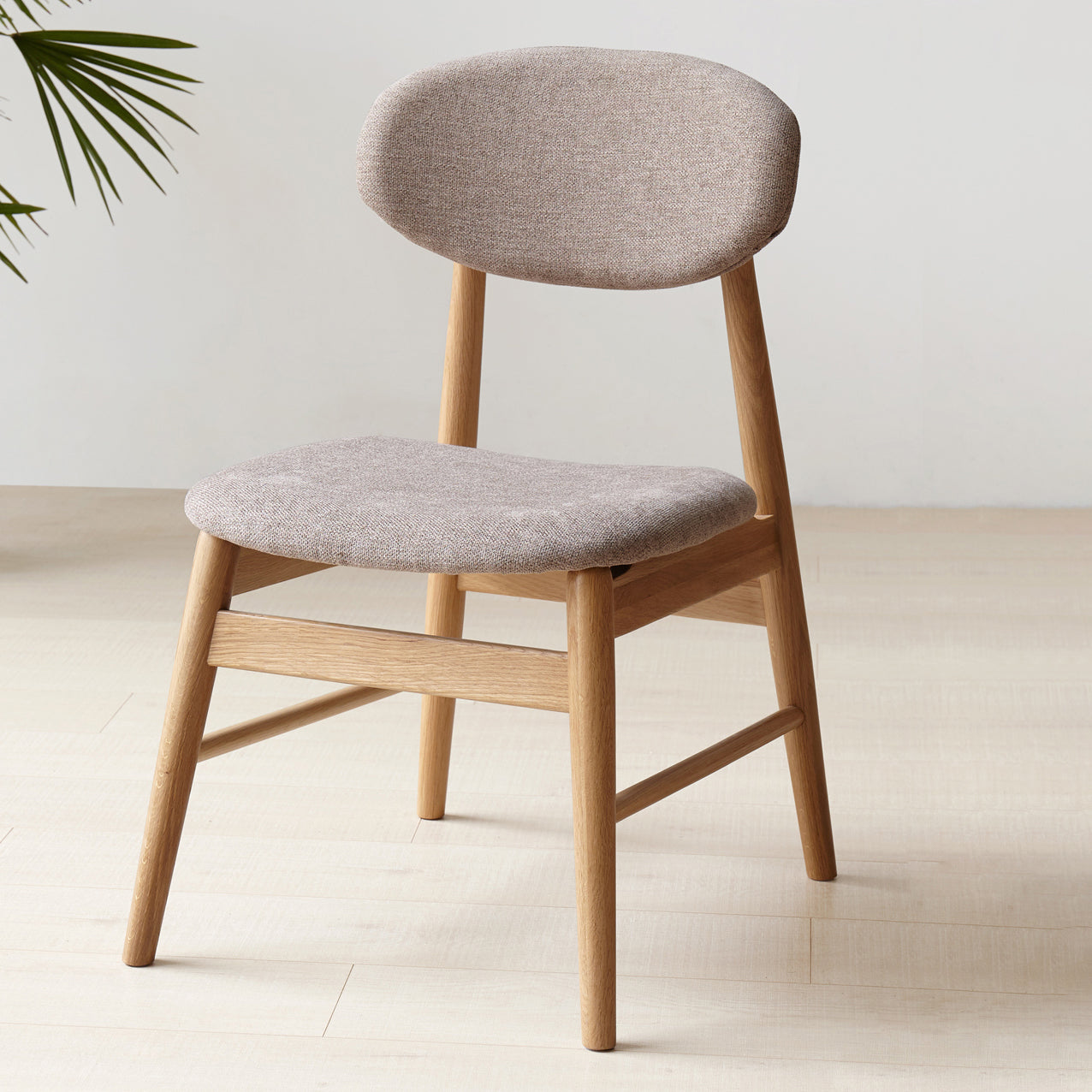 Chaise de salle à manger nordique en bois avec 4 pieds, chaise latérale à dossier ouvert de 32 pouces de hauteur pour Restaurant