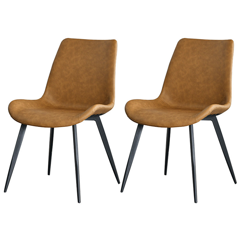 Chaises de salle à manger en simili cuir style contemporain avec 4 pieds finition noire, chaises sans accoudoirs